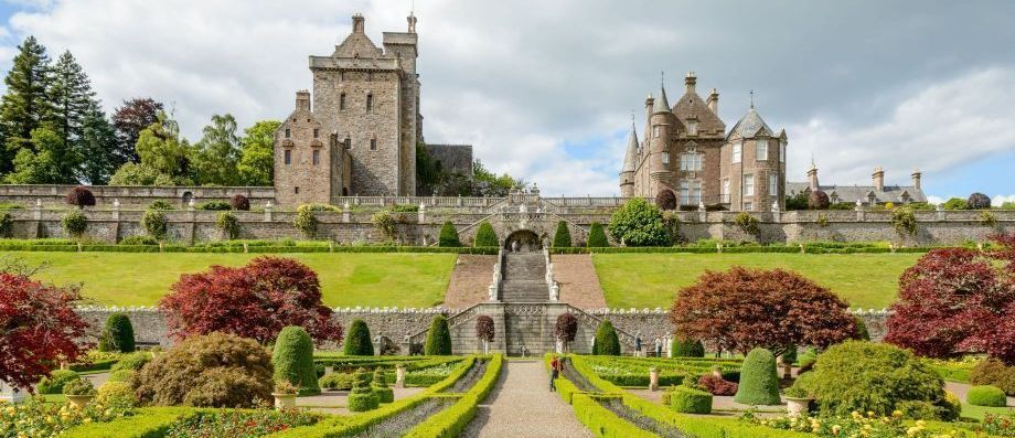 Drummond Castle gardens